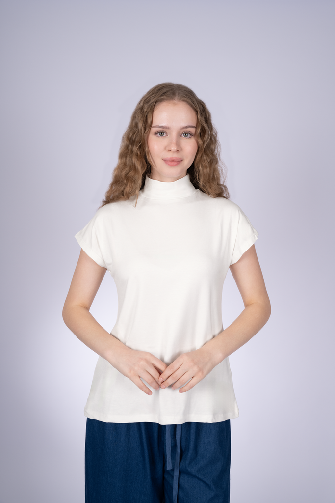 Women's Highneck Top No Sleeve 
