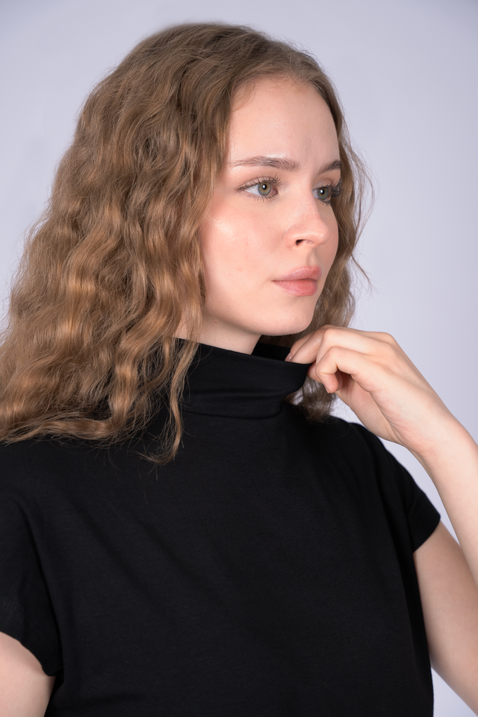 [JN2-B/XL] Women's High Neck Top No Sleeve  (Black)